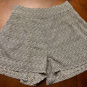 Patterned American Eagle breathable shorts